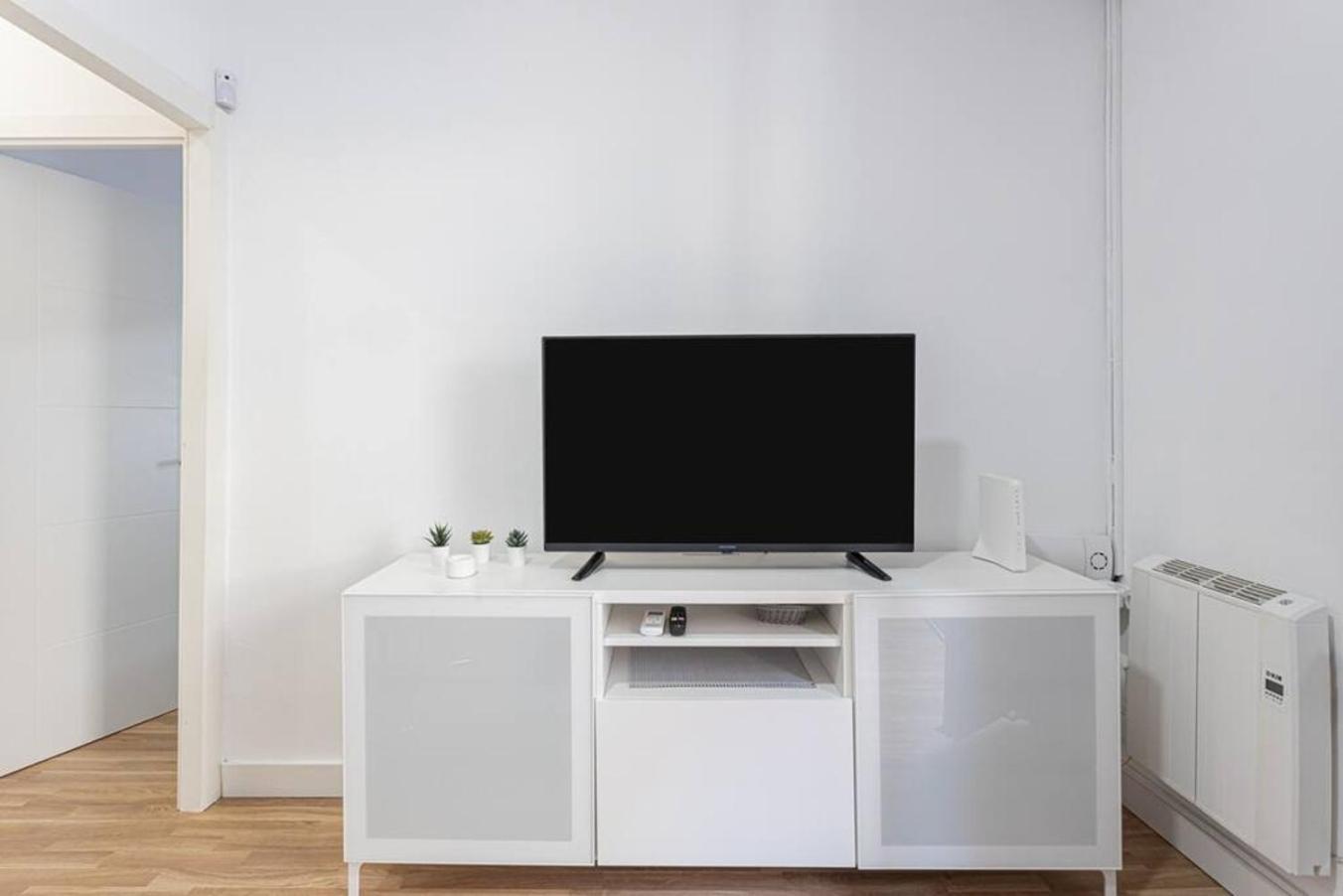 Bright 3Bdr Near To The Metro Apartment L'Hospitalet de Llobregat Exterior photo
