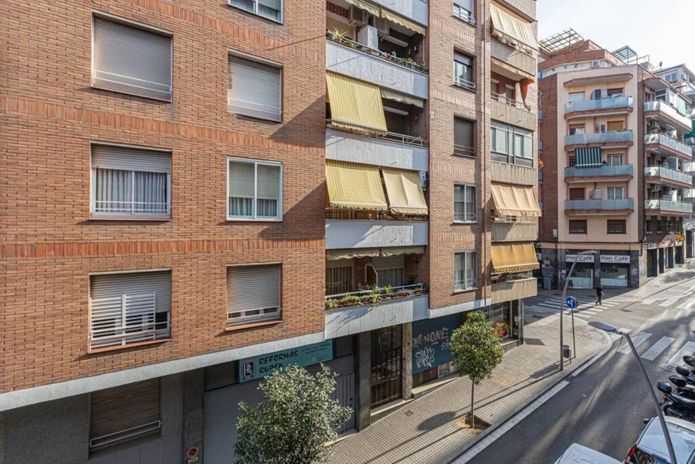 Bright 3Bdr Near To The Metro Apartment L'Hospitalet de Llobregat Exterior photo
